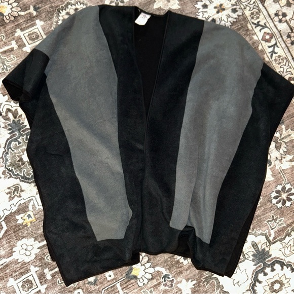 Woolrich Womens Black Gray Fleece Poncho Cape One Size - Picture 2 of 4
